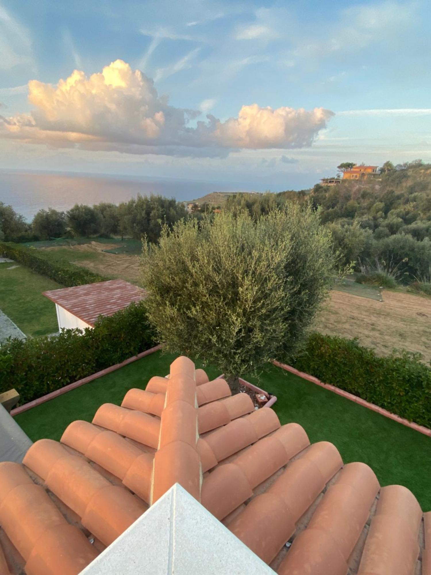 Villa Nove - Residence Dei Fiori 赞布隆内 外观 照片