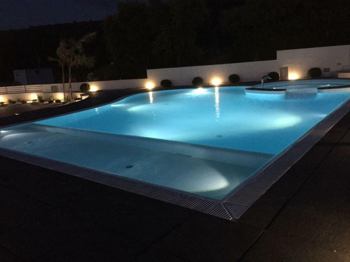 Villa Nove - Residence Dei Fiori 赞布隆内 外观 照片